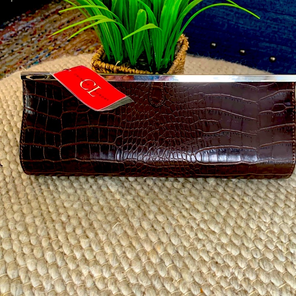 Chinese laundry clutch purse